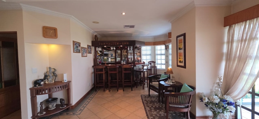4 Bedroom Property for Sale in Caribbean Beach Club North West
